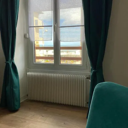 Apartment Duplex Luc Sur Mer, En Face De La